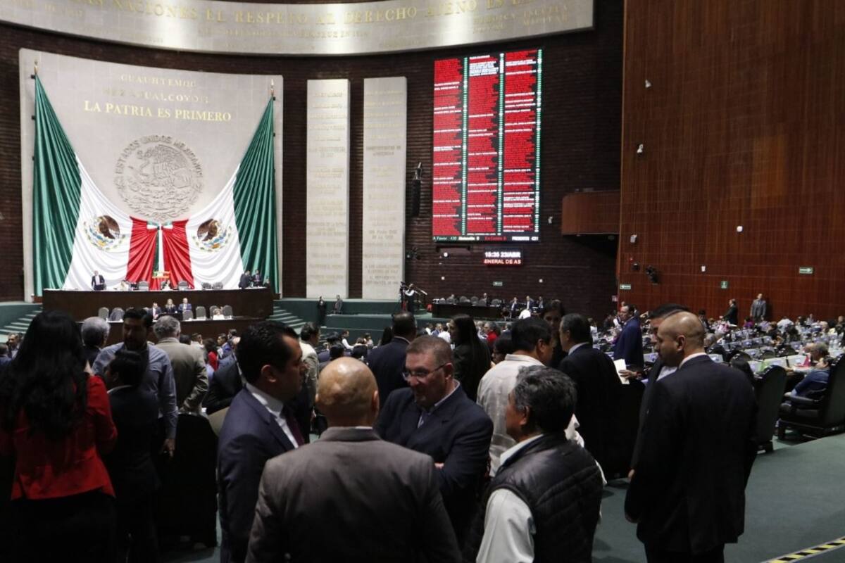 Diputados pueden gozar de vacaciones sin que nada se los impida
