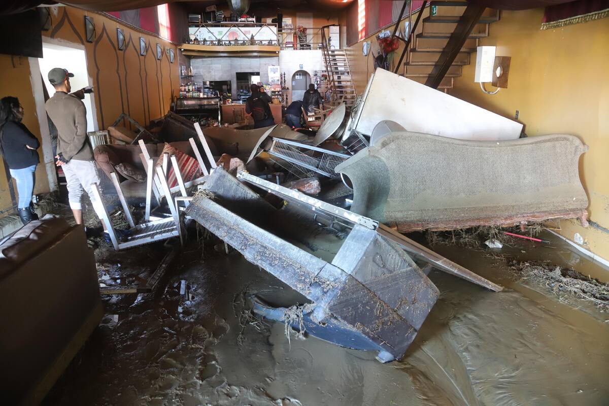 Pluvial saturado provocó pérdidas en un comercio