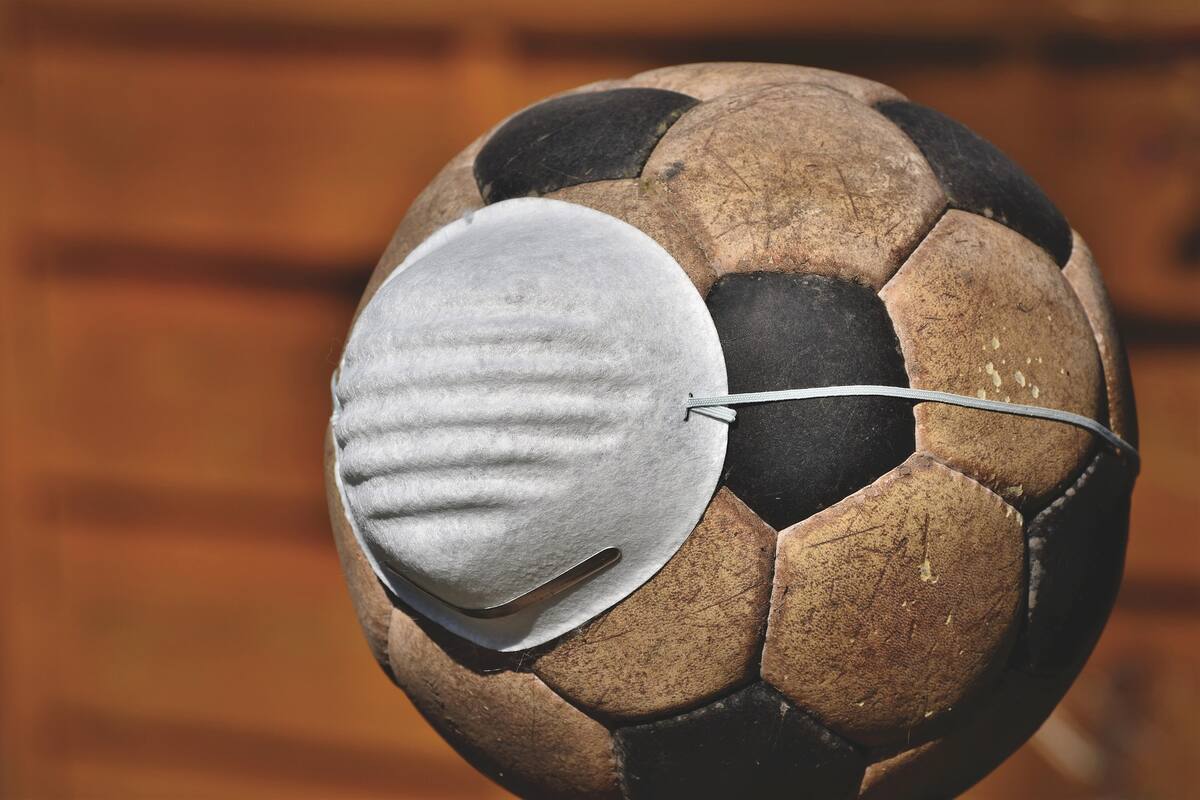 Especialista belga propuso el uso de cubrebocas en jugadores para reanudar las ligas