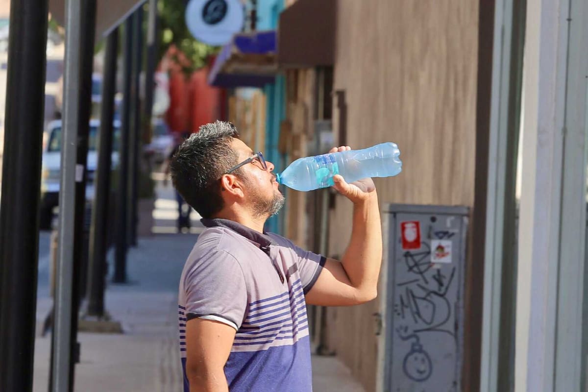 Llaman a reforzar medidas en Sonora por onda de calor ante temperaturas arriba de 40°C y riesgos para la salud, principalmente en Hermosillo