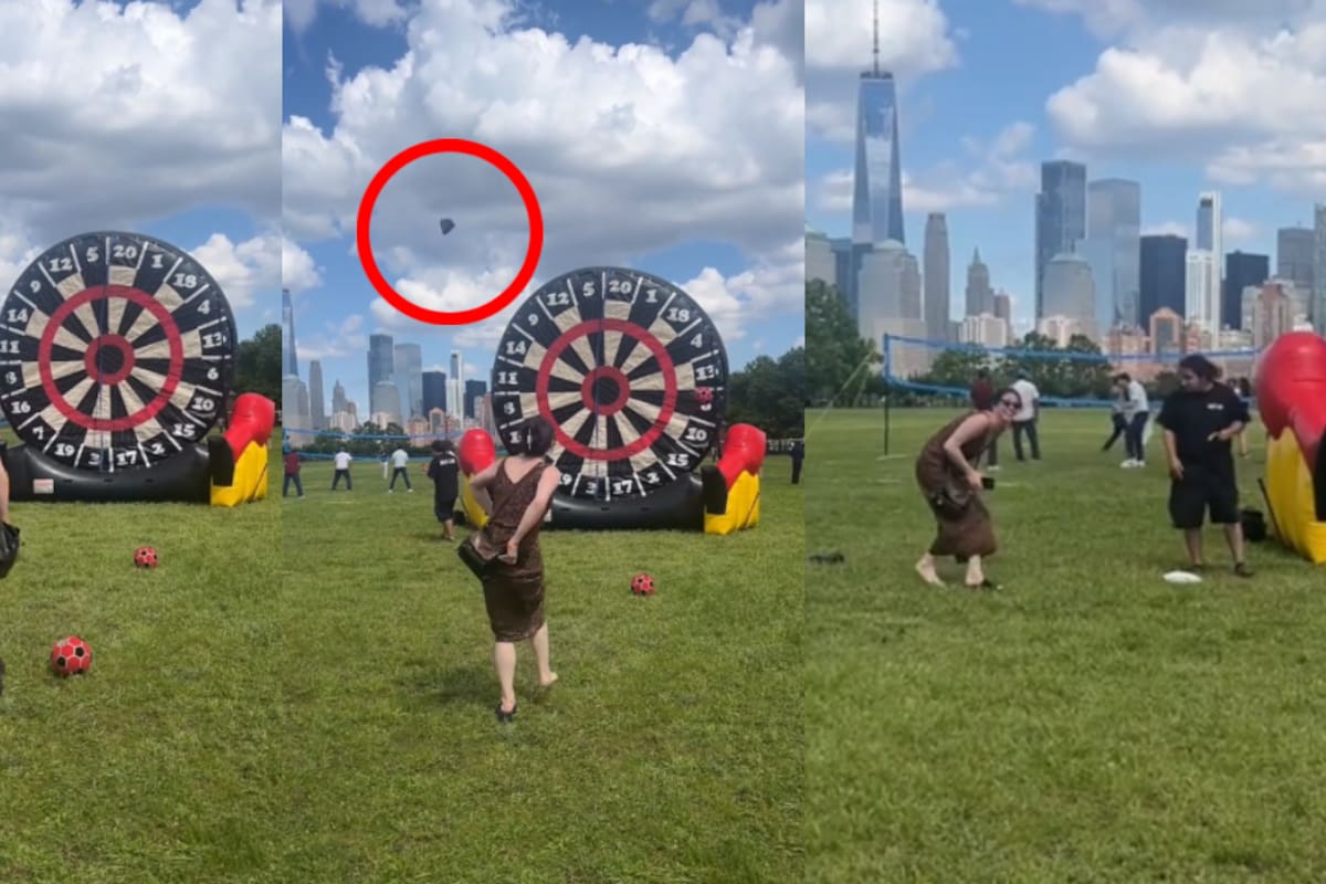 Mujer patea una pelota y su zapato sale volando: ¡el calzado le derrumba la comida a un hombre!