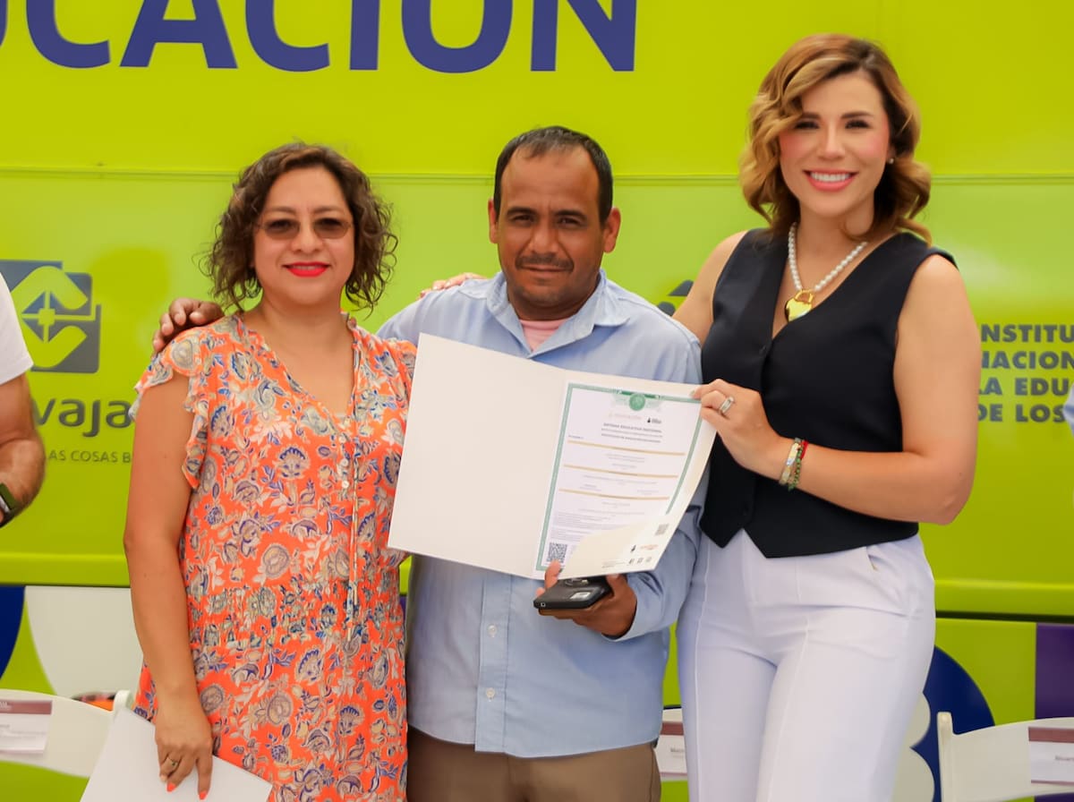 La Secretaría de Bienestar y el INEA invitan a personas adultas a completar su educación básica con un solo examen. Foto: Cortesía