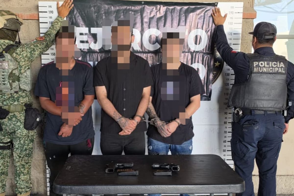 Policía intercepta vehículo con tres hombres armados en Hermosillo: hallan pistolas y cartuchos