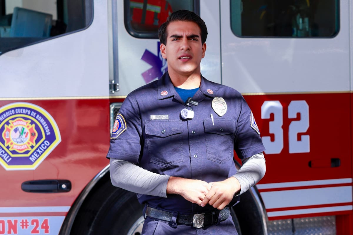 Bombero de Mexicali participa en búsqueda de personas tras tormenta Rachel en Ensenada