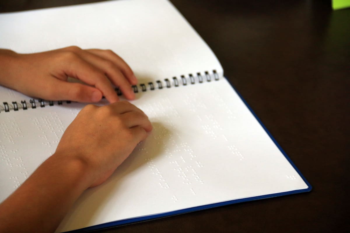 Necesario promover clases en Braille para alumnos con discapacidad visual: Asociación