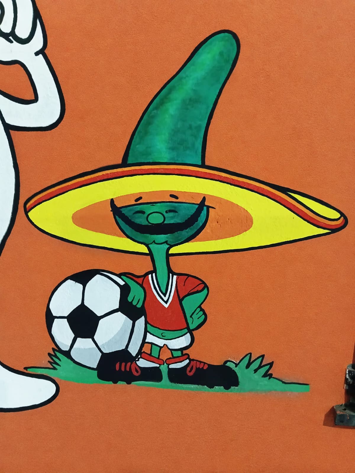 El Pique, mascota de México 86 fue el dibujo que desencadenó los más de 40 personajes pro Don Ticho en la barda futbolera del Bulevar San Miguel. (Foto: Patrizio Caro)