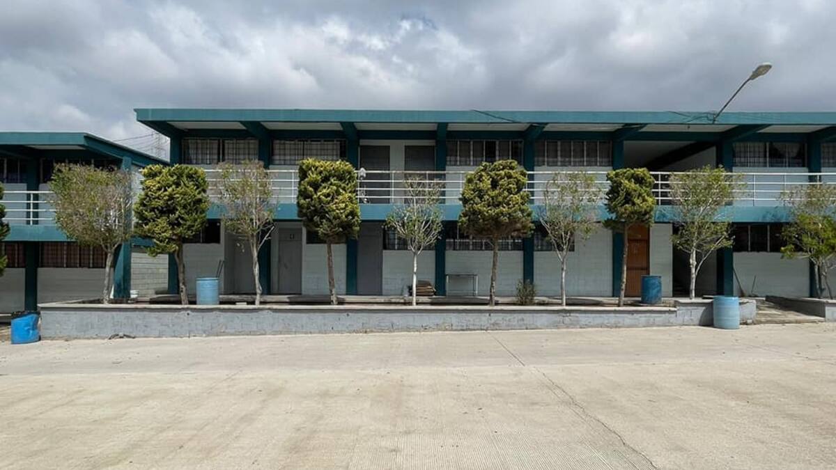 Piden espacios educativos en las secundarias 31 y 45