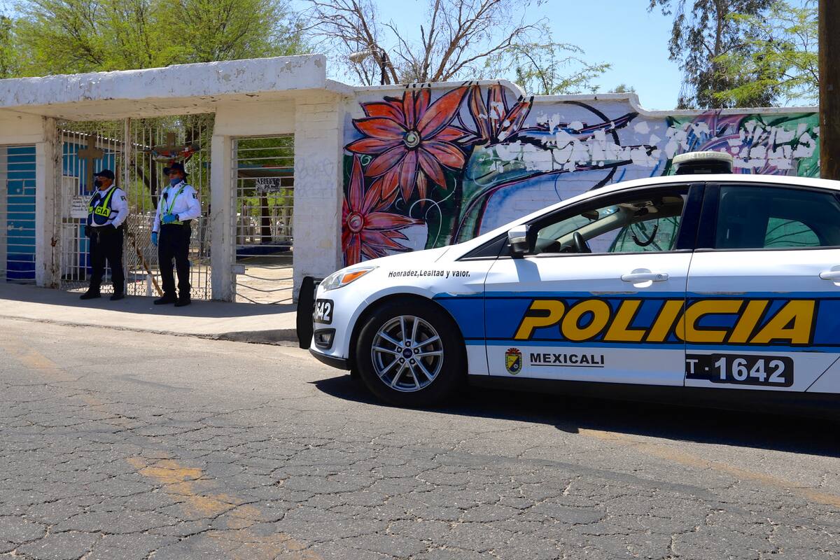 Se mantienen vacíos panteones en Mexicali