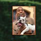 Repartidor se vuelve viral por fotografiarse con cada perro que encuentra en sus entregas