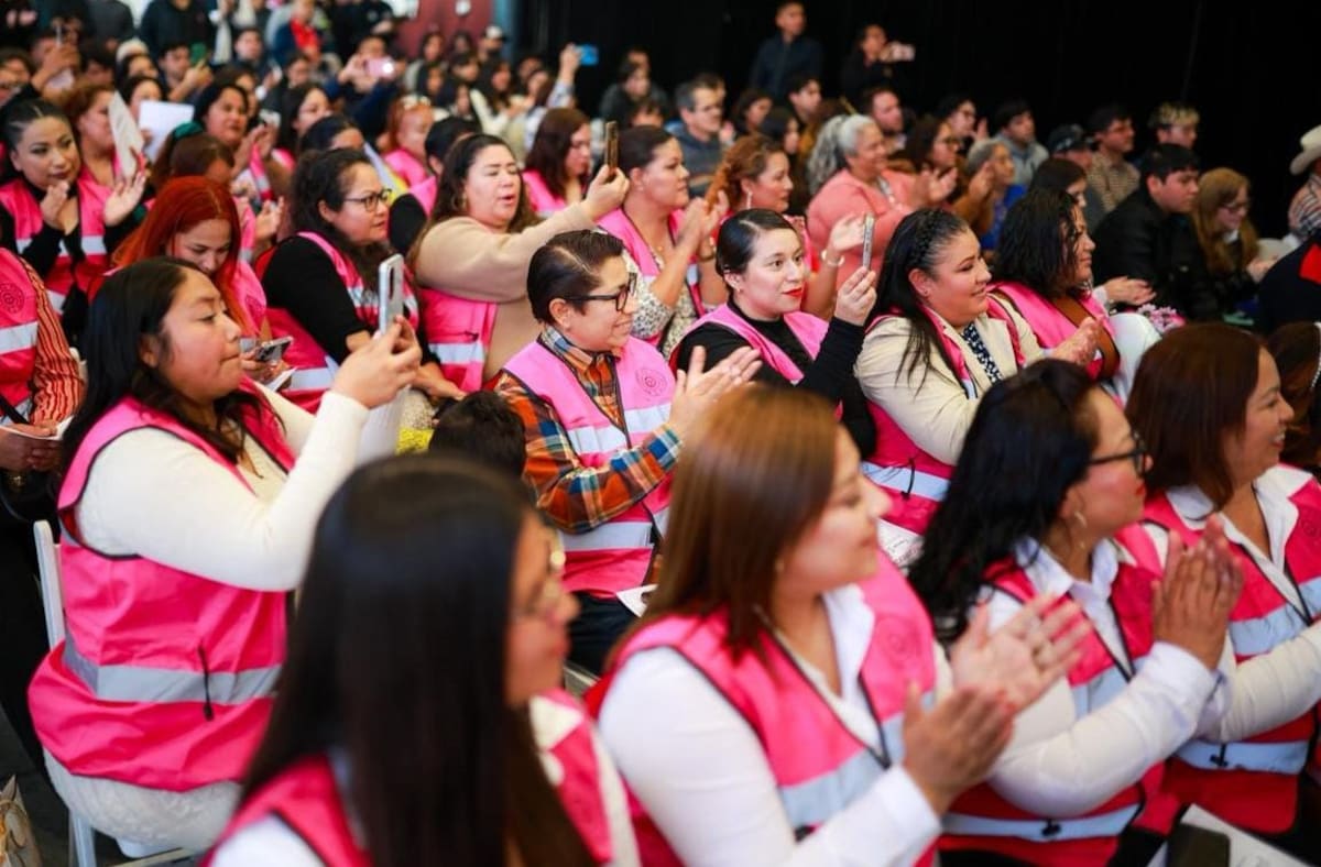 Suman 202 mujeres graduadas de una capacitación que anteriormente se consideraba exclusivo para varones. Foto: Cortesia