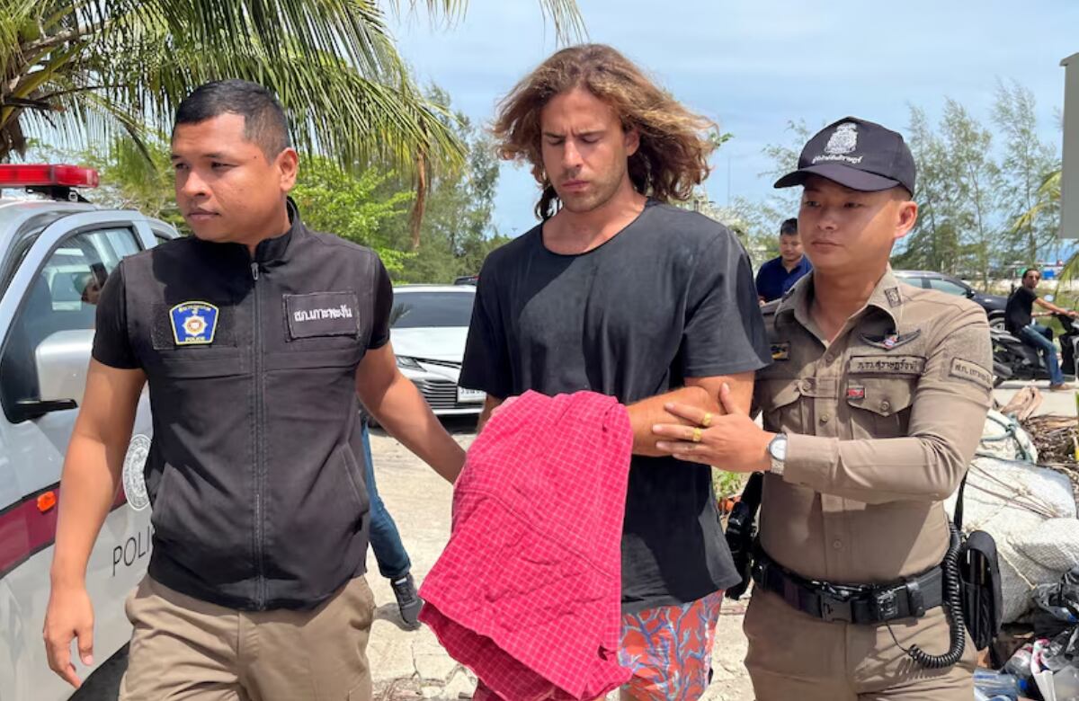 Daniel Sancho Bronchal, the son of Spanish actor Rodolfo Sancho Aguirre is escorted while assisting Thai police with investigations after he was arrested on charges of murder in the death and dismemberment of his Colombian travelling companion Edwin Arrieta Arteaga on the tourist island of Koh Phangan, Thailand August 7, 2023. REUTERS/Stringer