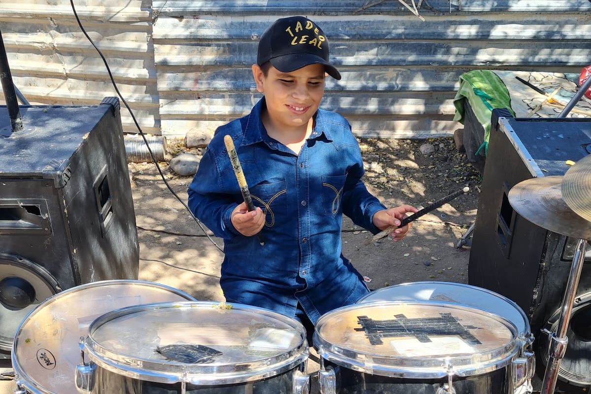 Hermosillo: Jesús Tadeo ama la música; empezó a tocar la batería a los 4 años