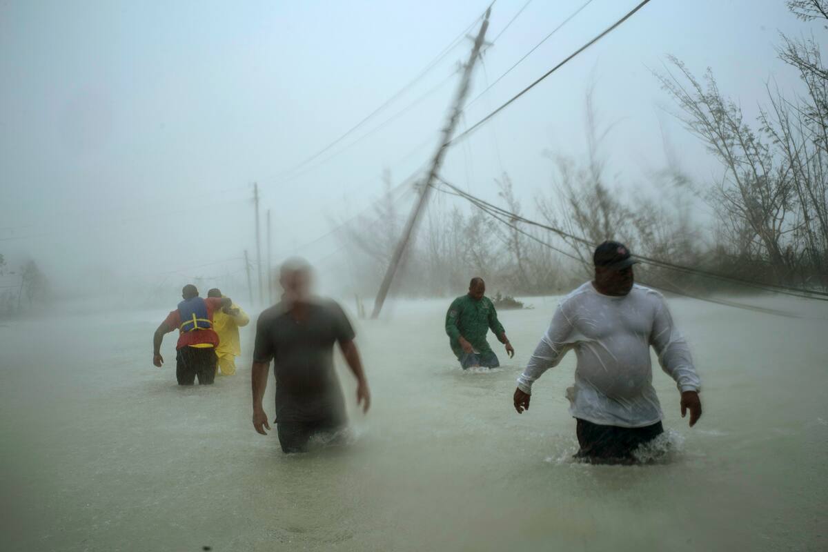 “Es una devastación total", rescatistas de las Bahamas