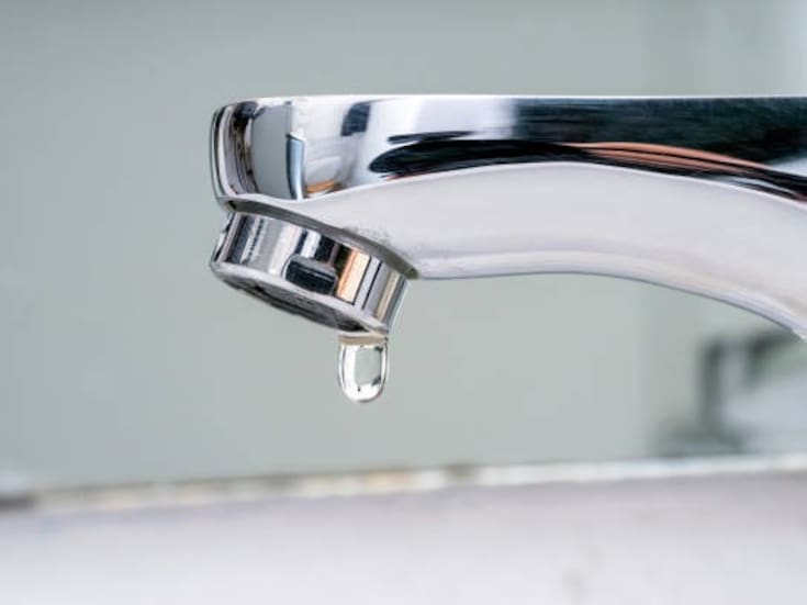 Falta de agua lleva a padres a no enviar a sus hijos a la escuela en algunas zonas de Tijuana