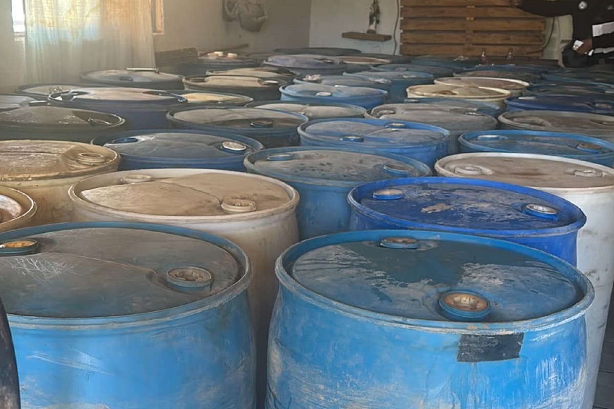 Aseguran 27 mil litros de hidrocarburo en Tecate y detienen a dos hombres con droga en Rosarito
