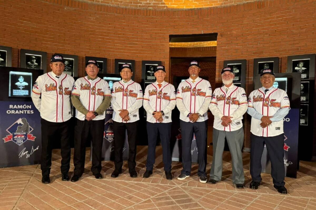 Siete nuevas leyendas del beisbol mexicano son entronizadas en el Salón de la Fama 2024