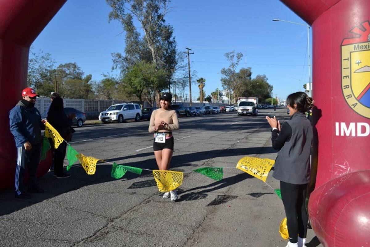 Edna y Julio mandan en la carrera atlética del Seminario