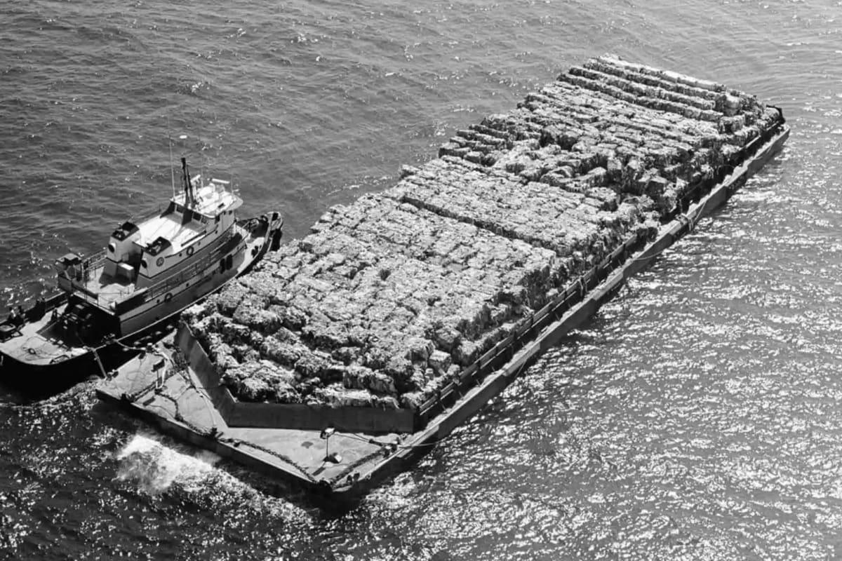 La vez en la que un barco con 3 mil toneladas de basura no tenía a dónde ir