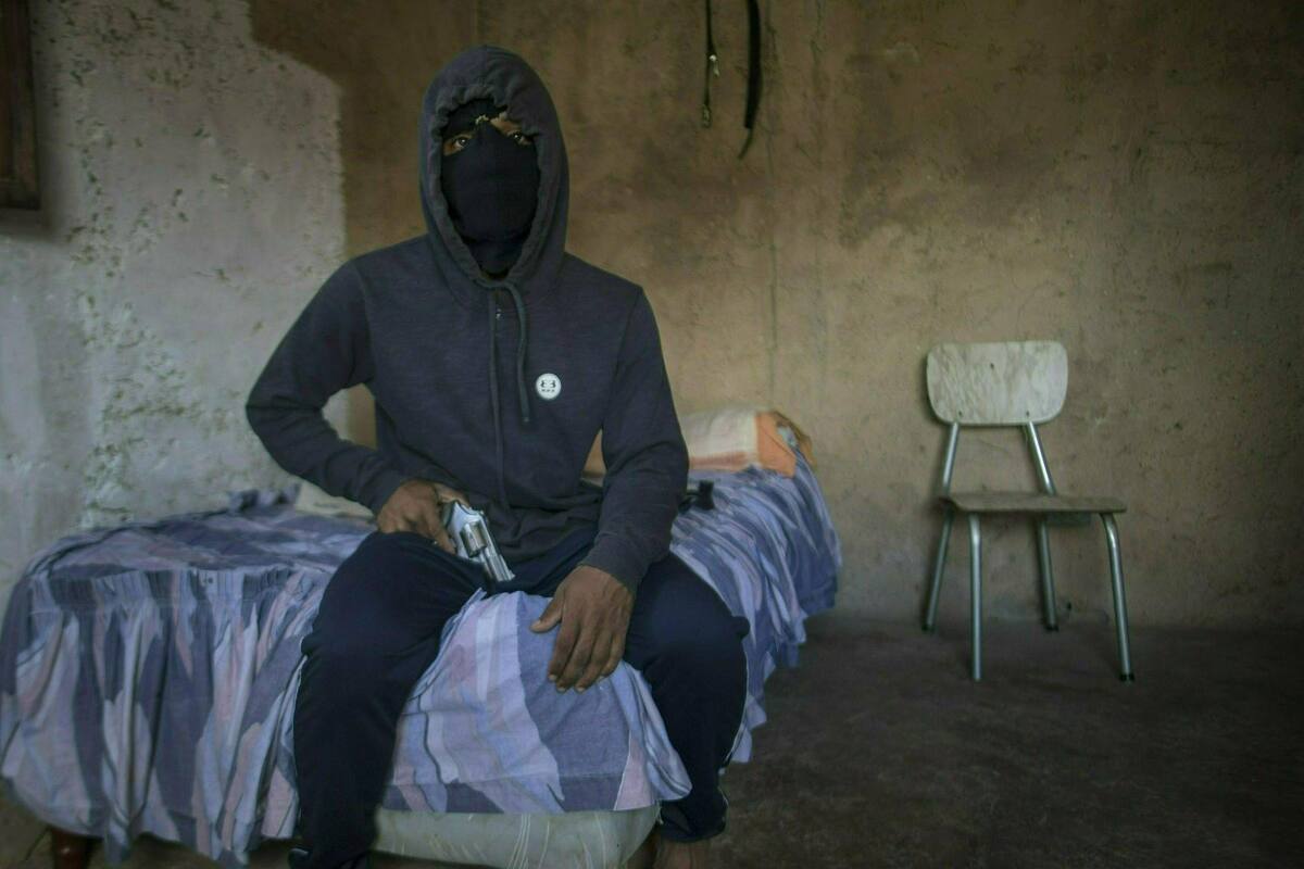 Disparar arma de fuego es caro; crisis en Venezuela afecta a delincuentes