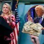 Donald Trump plantea que países árabes financien los costos de la guerra contra Irán mientras continúan negociaciones con Teherán, informa la Casa Blanca