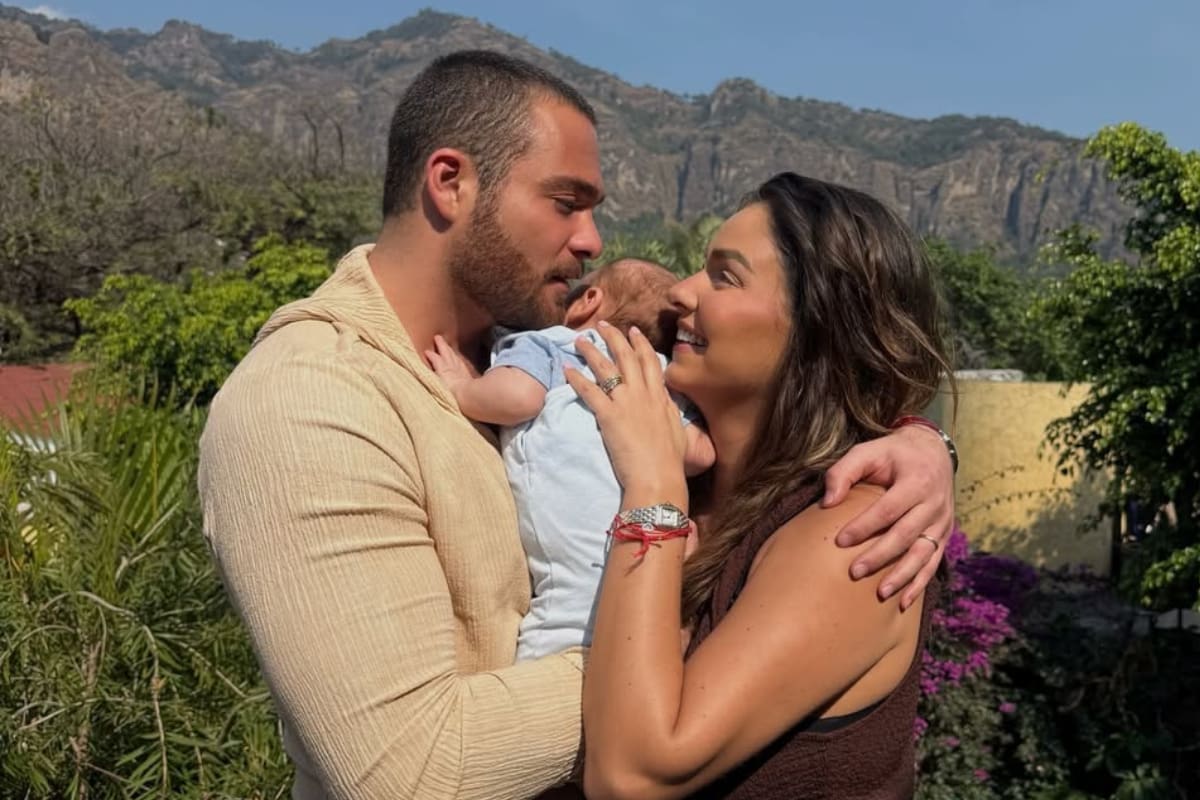 Claudia Martín y Carlos Said derriten redes al mostrar lo grande que está su hijo Máximo