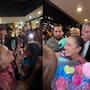 Claudia Sheinbaum llega a Nueva York para la final del Mundial 2026; migrantes la reciben con mariachis y se reunirá con Donald Trump y Mark Carney
