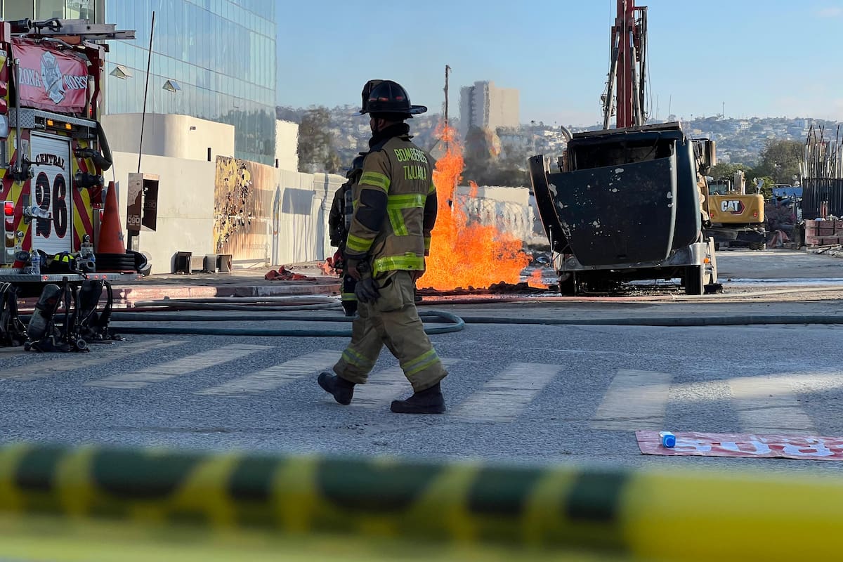 Ocurre incendio en obra de viaducto elevado