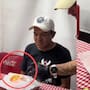 Restaurante sorprende a comensal con una creativa e inusual forma de servir el pozole que pidió
