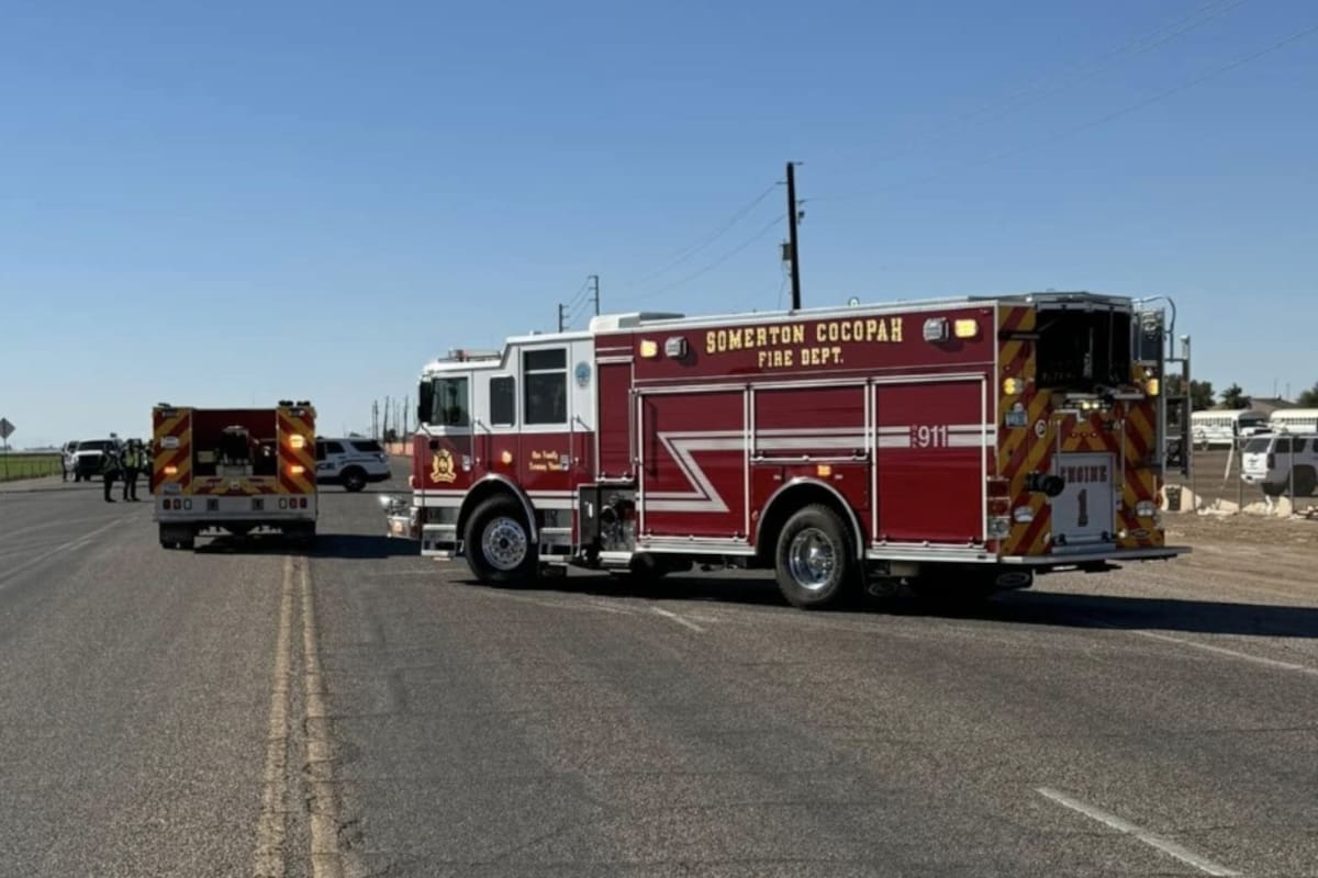 Incendio destruye por completo una casa en Somerton de madrugada