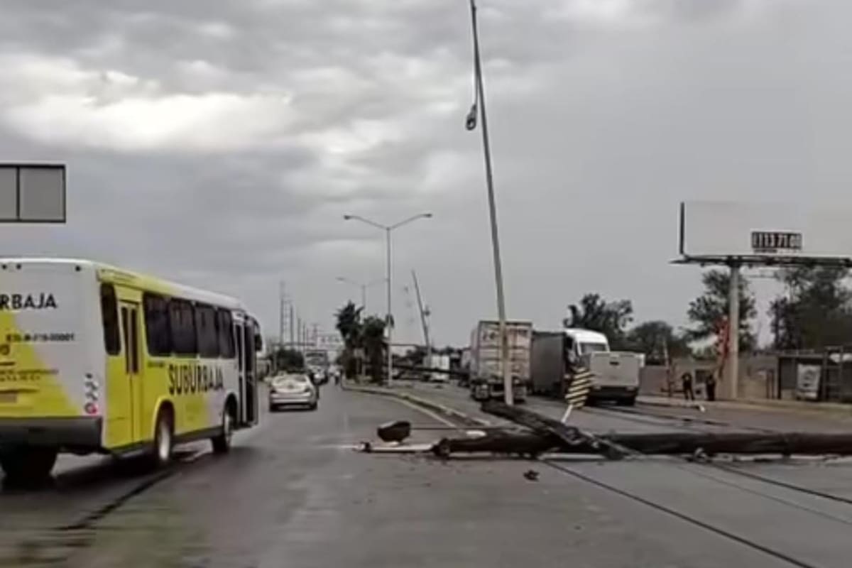 Cierran temporalmente cruce del Puente Colorado por daños en infraestructura eléctrica