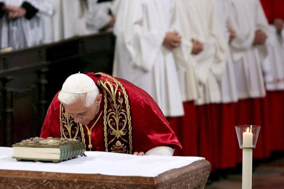 Benedicto XVI pide perdón por los abusos sexuales y errores bajo su responsabilidad