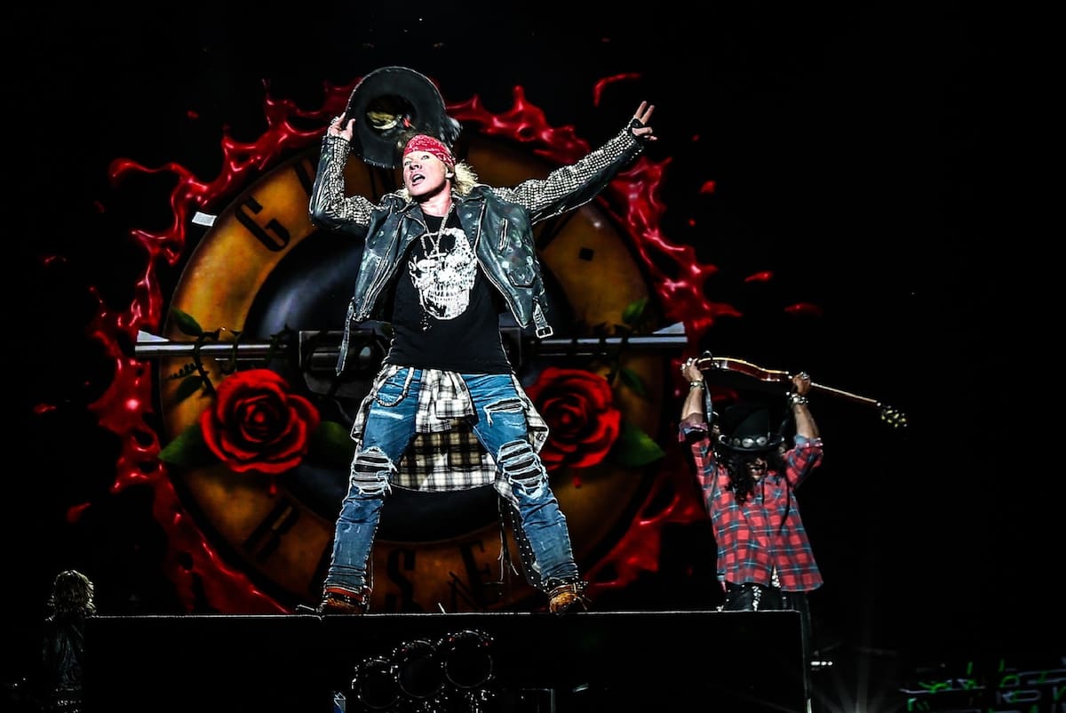 Fotografía cedida hoy por Music Vibe, del vocalista de la banda estadounidense Guns N' Roses Axl Rose durante un concierto, en Ciudad de México (México). EFE/Katarina Benzova/Music Vibe/SOLO USO EDITORIAL /SOLO DISPONIBLE PARA ILUSTRAR LA NOTICIA QUE ACOMPAÑA (CRÉDITO OBLIGATORIO)