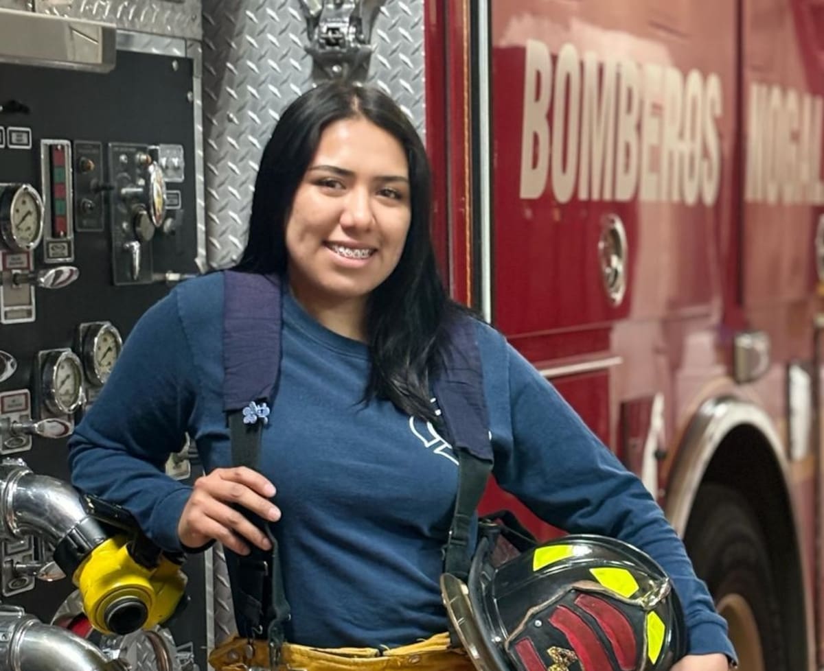 Johana Patricia Galván Vázquez invita a las mujeres a sumarse a Bomberos. FOTO: MANUEL JIMÉNEZ