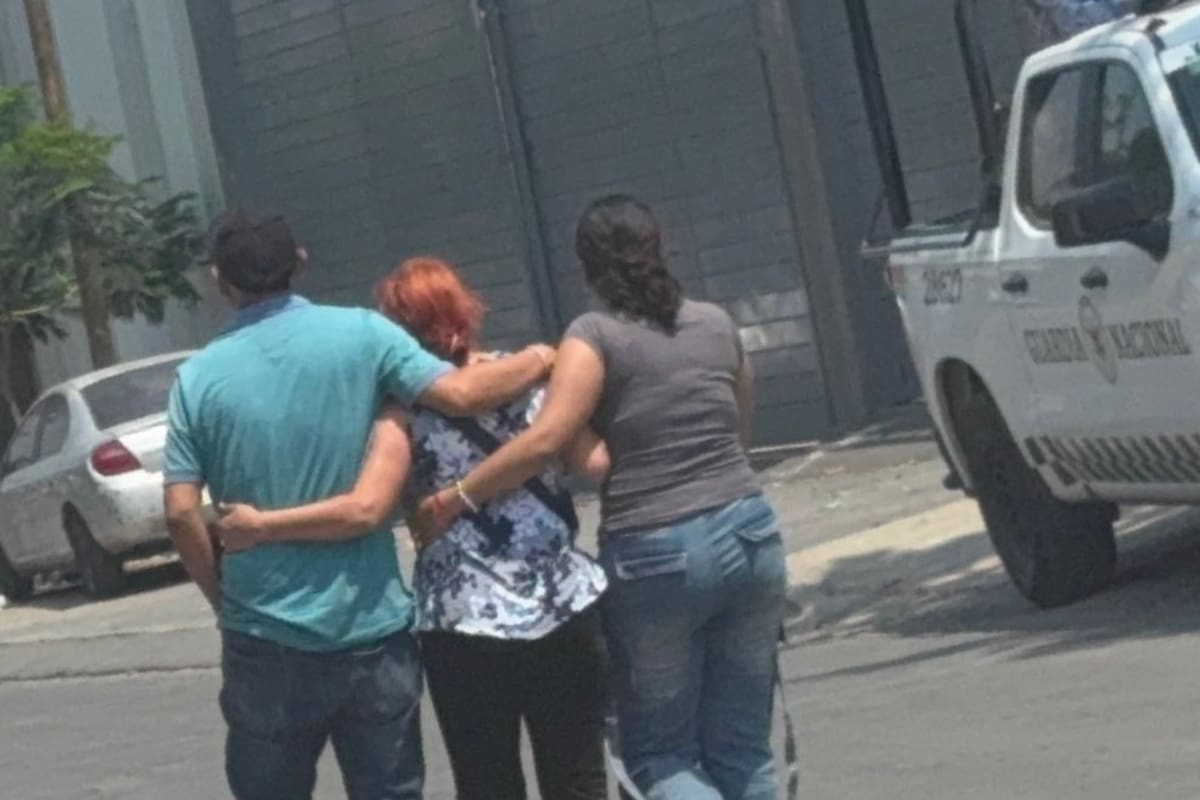 Por celos, hombre amenazó a su pareja con matar a sus hijos; luego les echó gasolina a los niños y les disparó