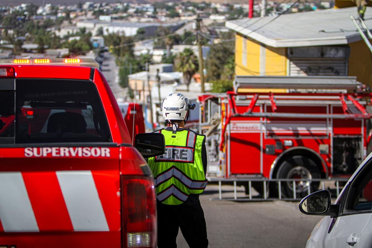 Hombre resulta lesionado tras sufrir una descarga eléctrica