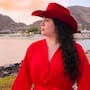 Abril Vega, hija de Sergio Vega, debuta en la música regional mexicana con homenaje a su padre