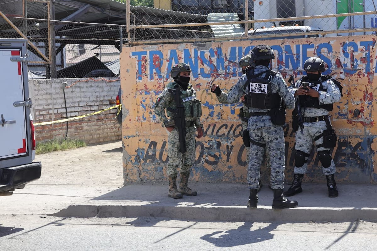 Localizan a guardia de seguridad sin vida dentro de taller
