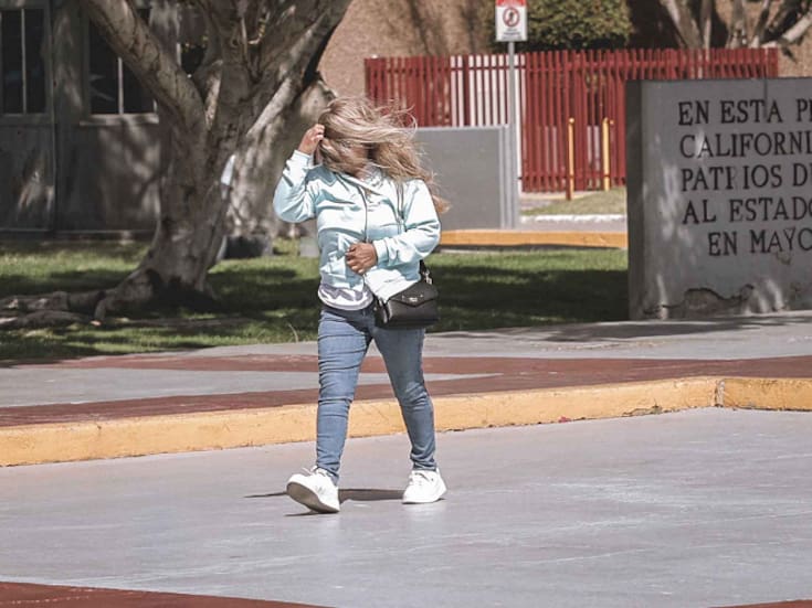 Vientos fuertes y descenso de temperatura en BC por frente frío 18