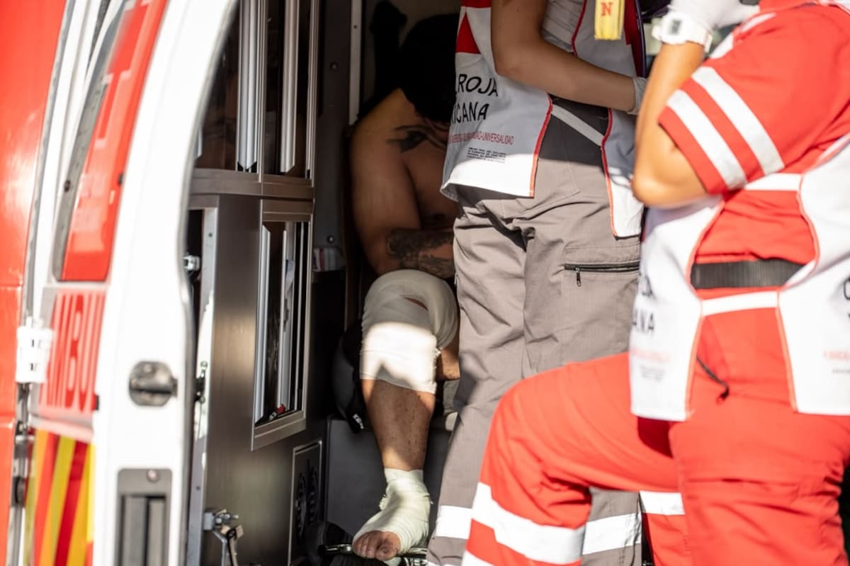Un joven de 25 años sufrió quemaduras de primero y segundo grado al intentar ayudar durante un incendio por fuga de gas en Nueva Tijuana. Foto: Border Zoom.