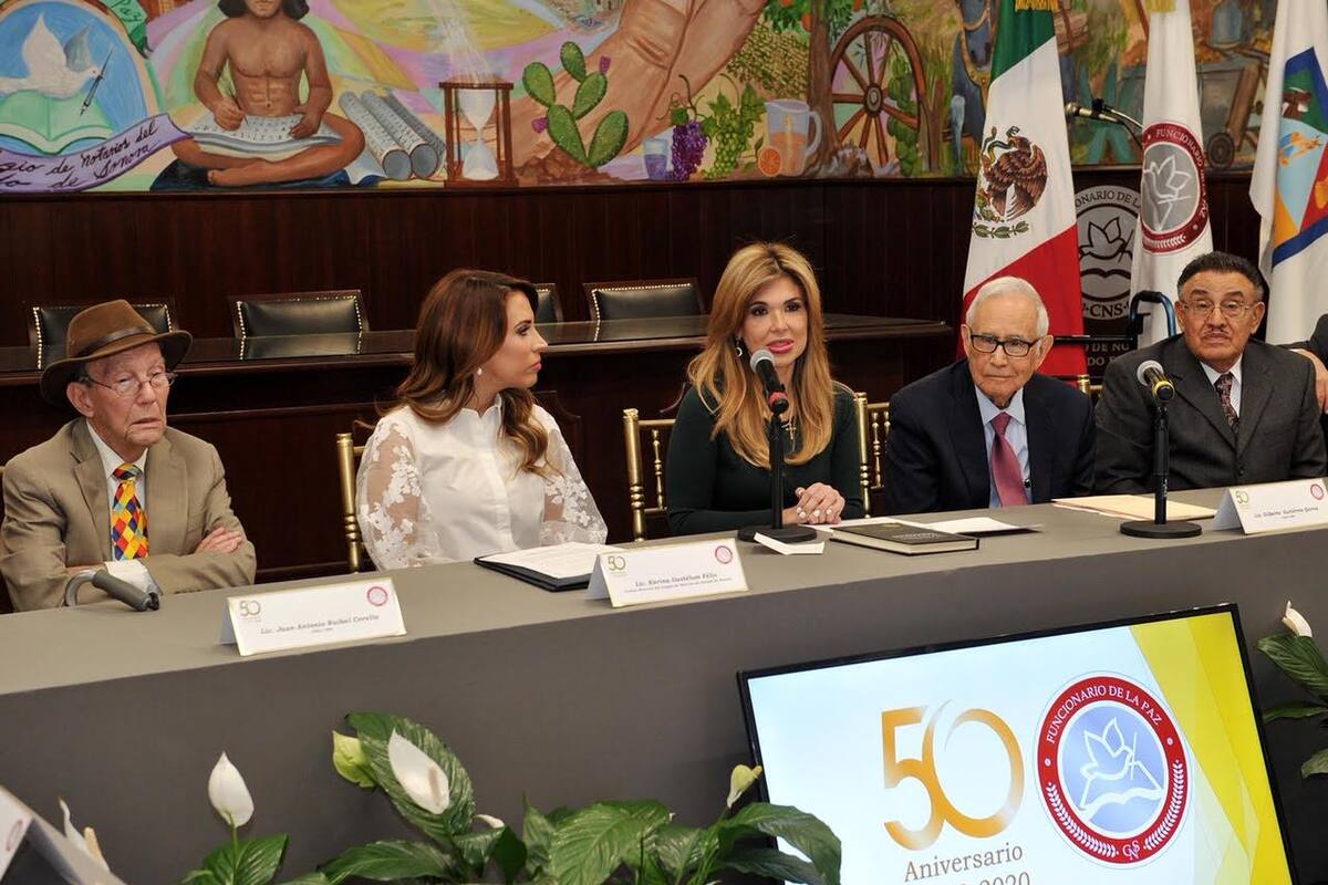 Gobernadora Pavlovich destaca labor de notarios a favor de los sonorenses