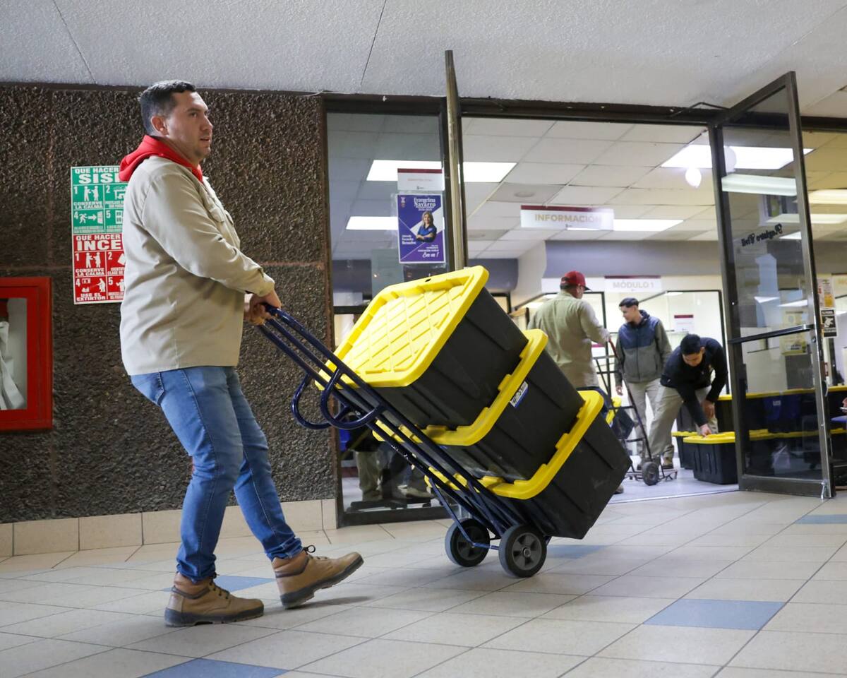 El Gobierno de Mexicali informó a la ciudadanía que las oficinas del Registro Civil ubicadas en el Teatro Lux ya operan al 100%, brindando la totalidad de sus servicios y trámites. Foto: Cortesia