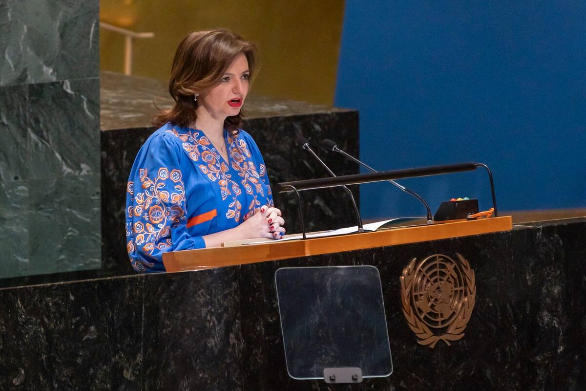 La viceministra de Asuntos Exteriores de Ucrania, Mariana Betsa, hablando en la sede de las Naciones Unidas en Nueva York, (EE.UU.) EFE/EPA/SARAH YENESEL