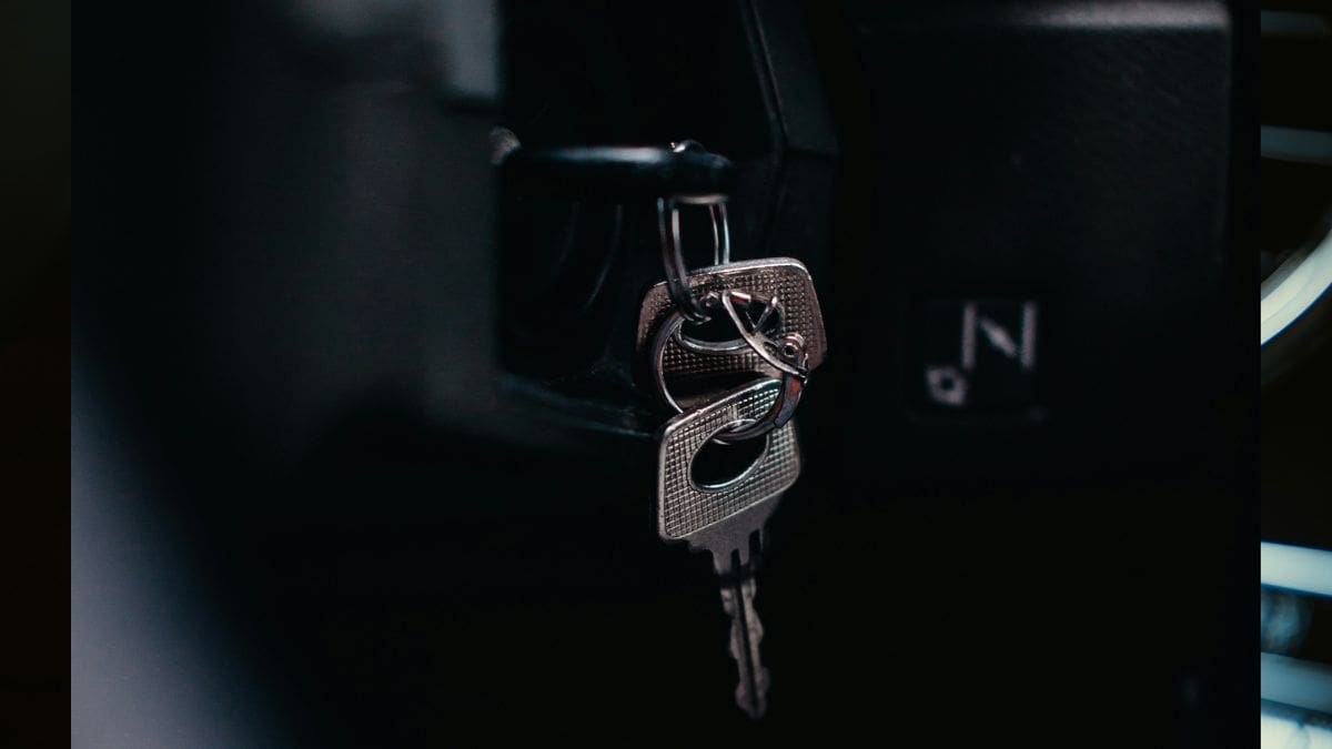 Si escuchas este “clic” al encender tu auto, tu batería está a punto de morir: Cómo detectarlo a tiempo