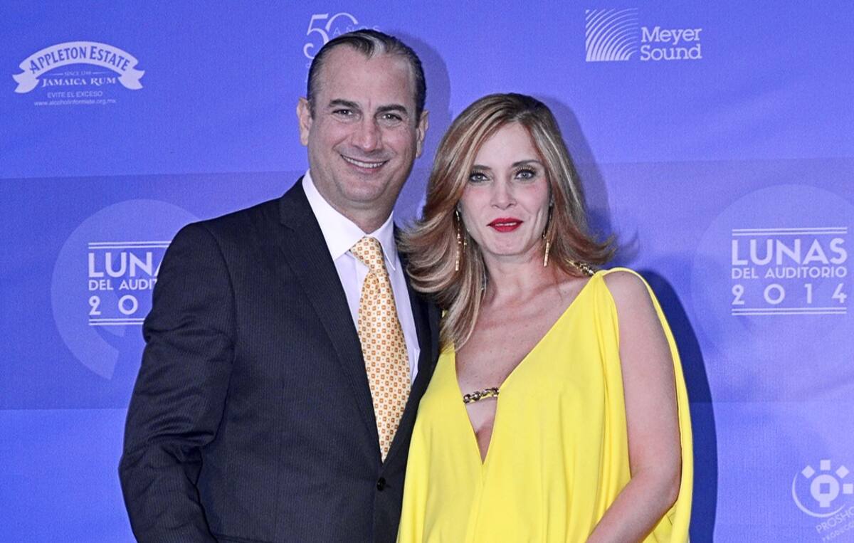 El exconductor Patricio Cabezut y su esposa Aurea Zapata.