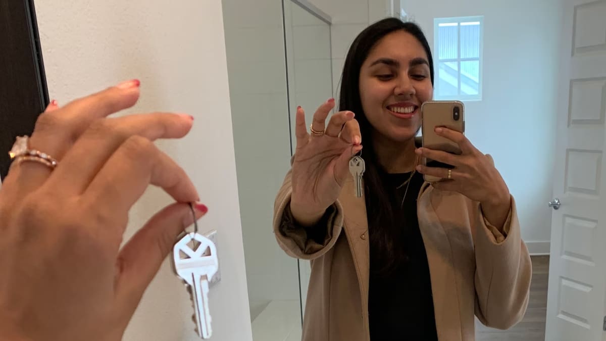 La Generación Z enfrenta altos costos de vida, pero su riqueza crecerá en las próximas décadas. /Reuters