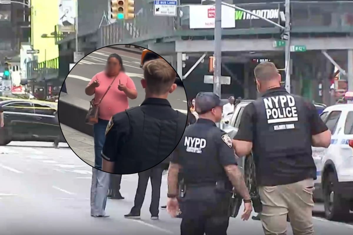Con un par de cuchillos de cocina, mujer apuñaló a dos personas en Times Square y fue abatida por la policía de Nueva York