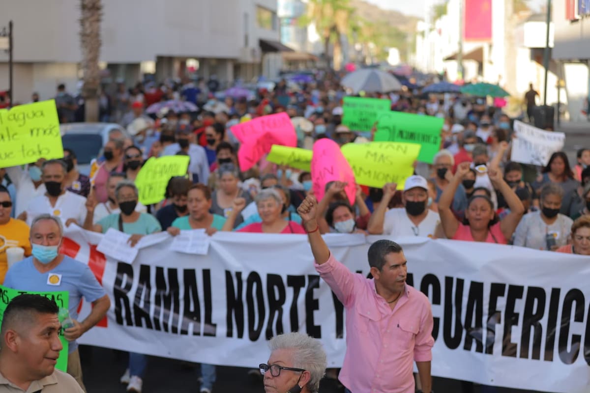 Se manifiesta Unión de Usuarios exigiendo abasto de agua al Norte de Hermosillo