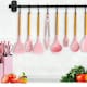 Mercado Libre rebaja a $357.93 MXN el set de cocina Ecovida de 19 piezas con un 18% de descuento, ofreciendo envío gratis y herramientas de silicona que no rayan los sartenes
