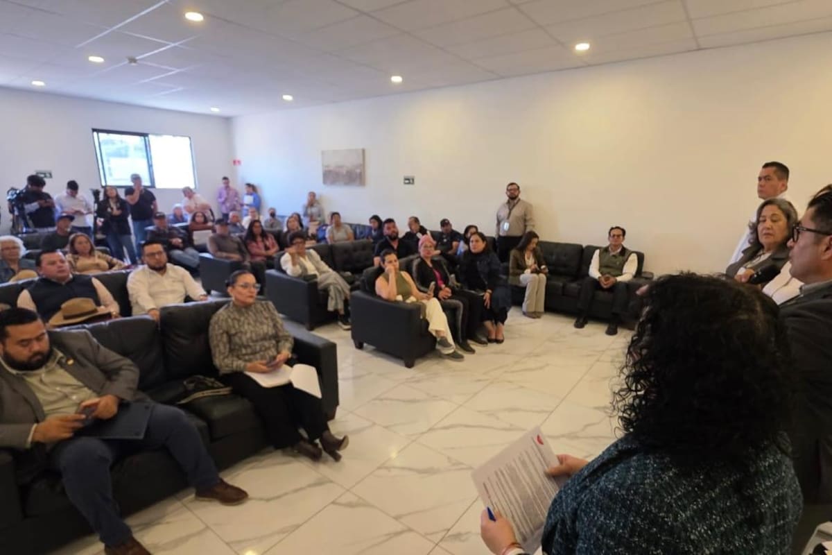 Residentes de Lomas del Coronado rechazan instalación de área forense en velatorio; autoridades abren mesas de diálogo