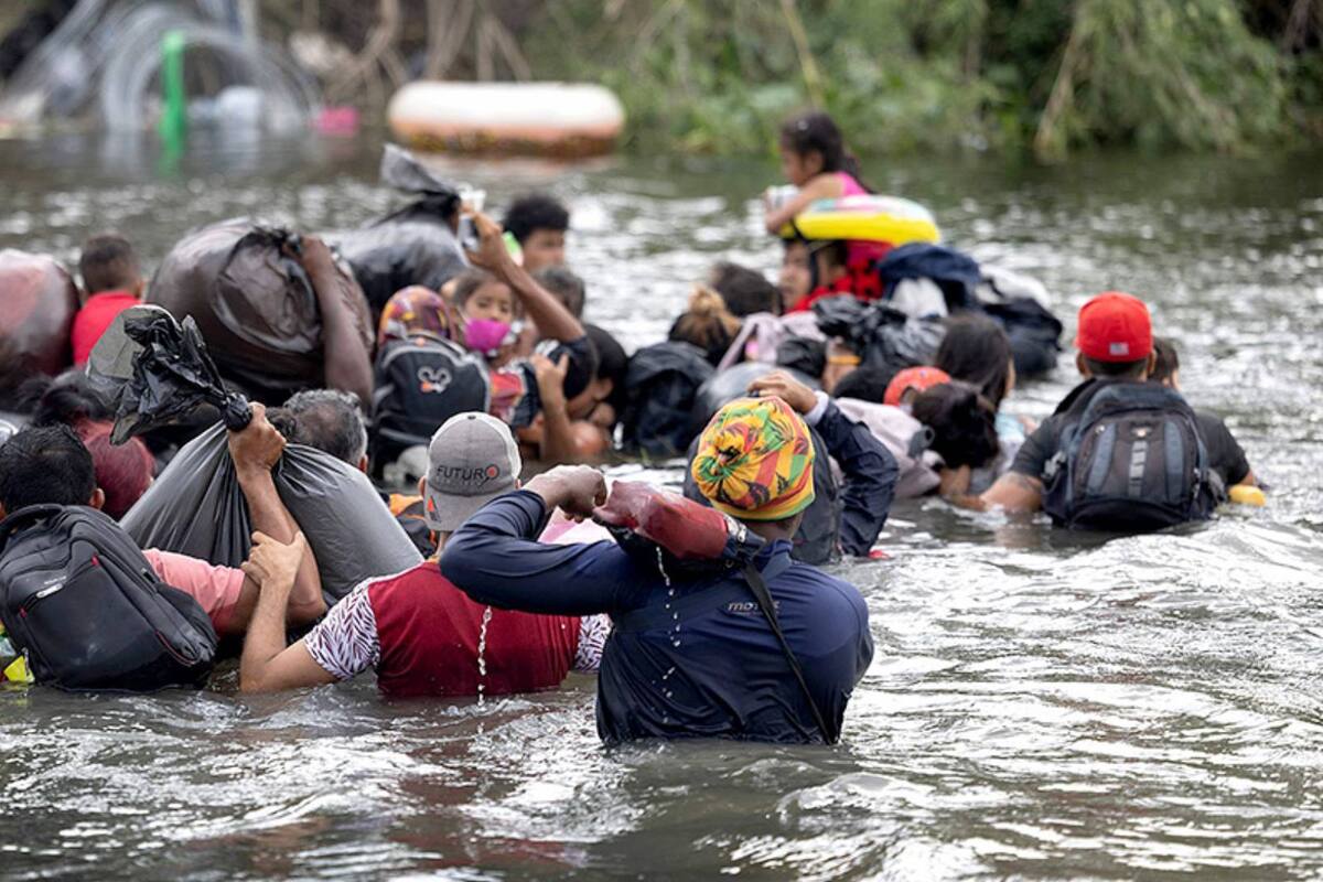 INM rescata a 74 migrantes durante tres operativos en el Río Bravo
